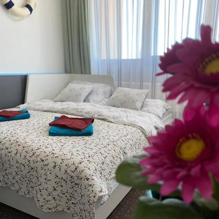 Orsolya Apartman דירה