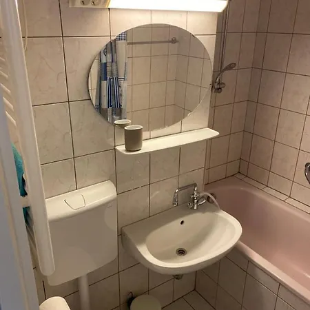 Orsolya Apartman דירה שיופוק