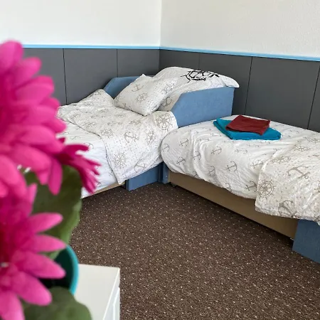 Orsolya Apartman * שיופוק